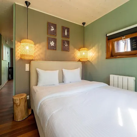 Stylish Hideaway With Sauna * Antoing