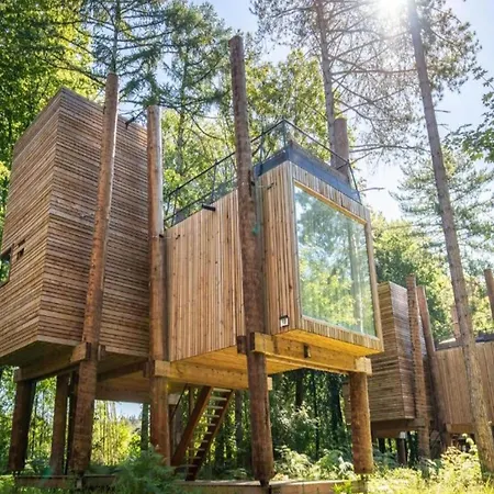 Dom wakacyjny Stylish Hideaway With Sauna Antoing