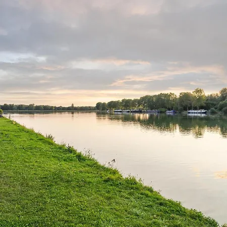 Stylish Hideaway With Sauna * Antoing